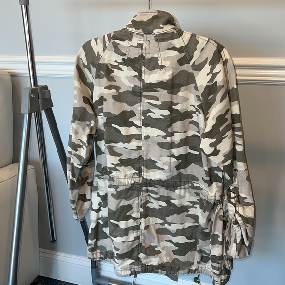 Women’s Kensie Jean Jacket - Picture 2 of 7